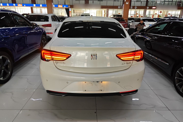 别克 君威 2024款 25T 超享版车身外观6004