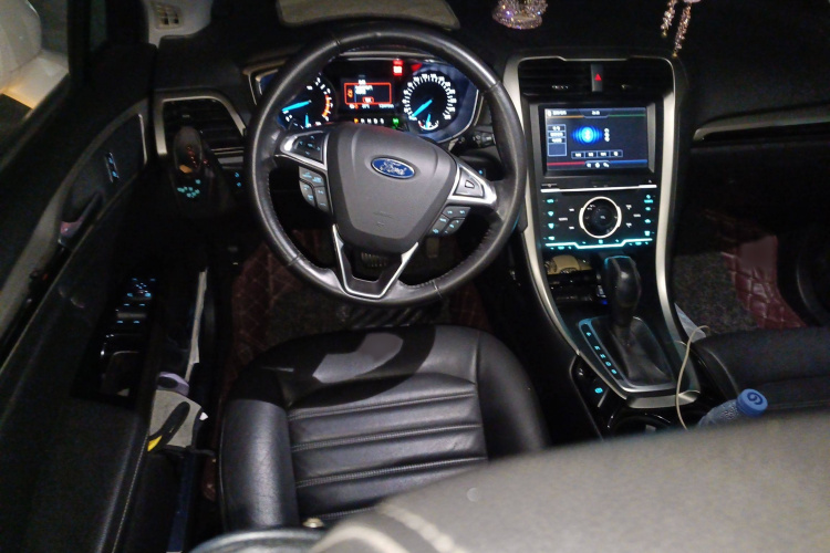 福特 蒙迪欧 2013款 2.0L GTDi200时尚型局部细节13