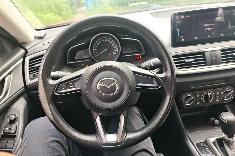 马自达3 昂克赛拉 2019款 云控版 三厢 1.5L 自动舒适型 国VI中控内饰13