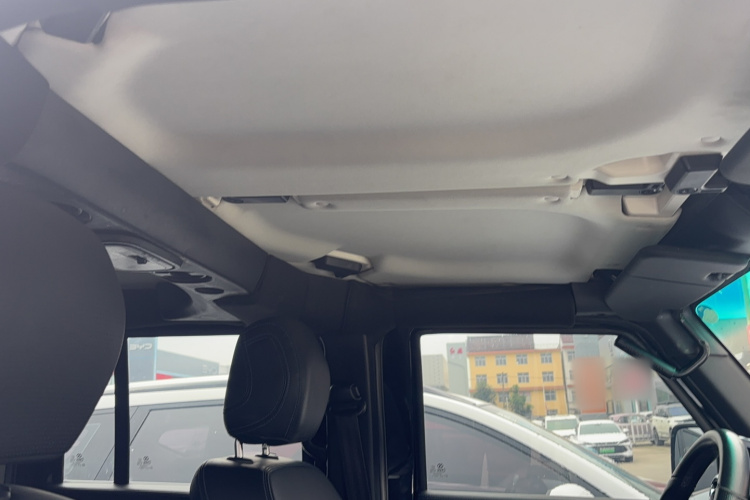 北京BJ40 2018款 PLUS 2.3T 自动四驱尊享版 国V局部细节9003