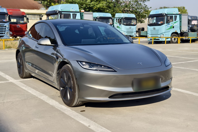 特斯拉 Model 3 2023款 长续航全轮驱动版车身外观6005