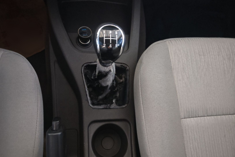 五菱汽车 五菱宏光 2015款 1.2L S 基本型国IV局部细节18