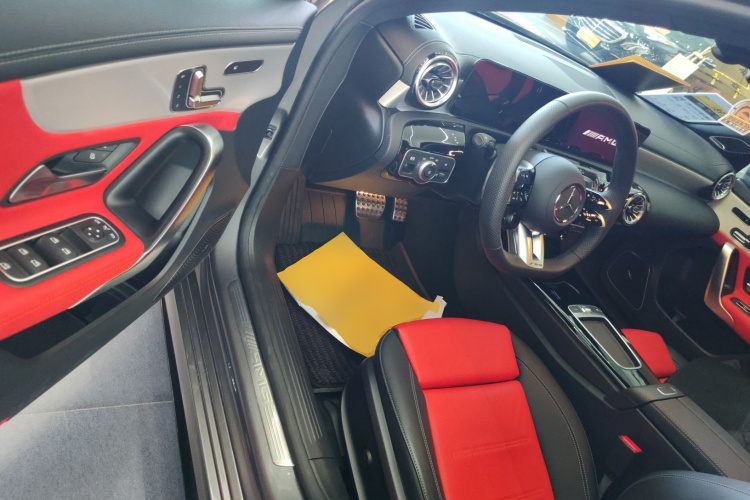 奔驰A级AMG(进口) 2024款 AMG A 35 4MATIC中控内饰20