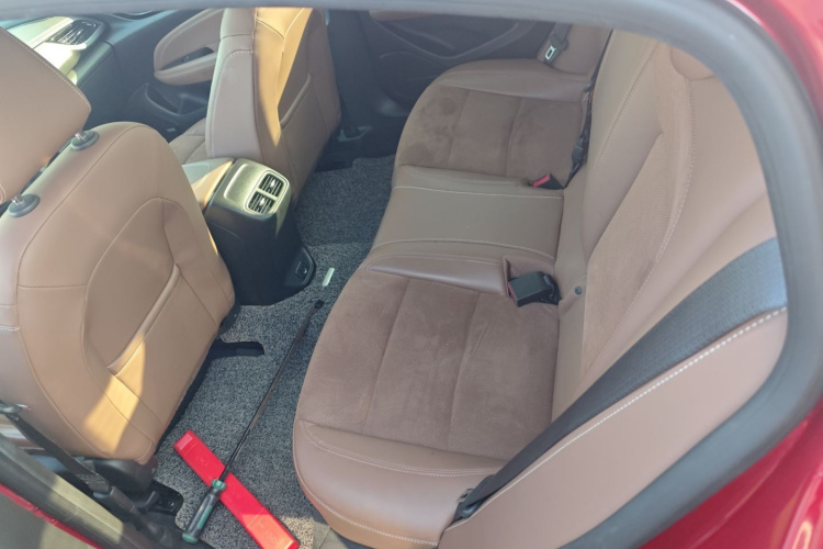 别克 君威 2017款 28T 尊享型中控内饰21