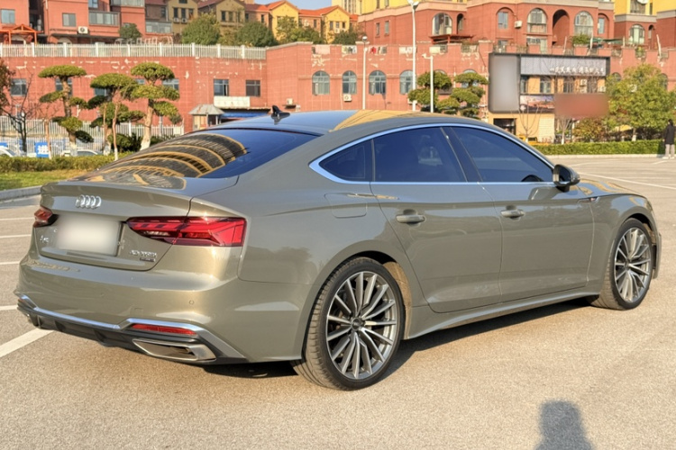 奥迪A5 2022款 Sportback 40 TFSI quattro 豪华动感型车身外观6004