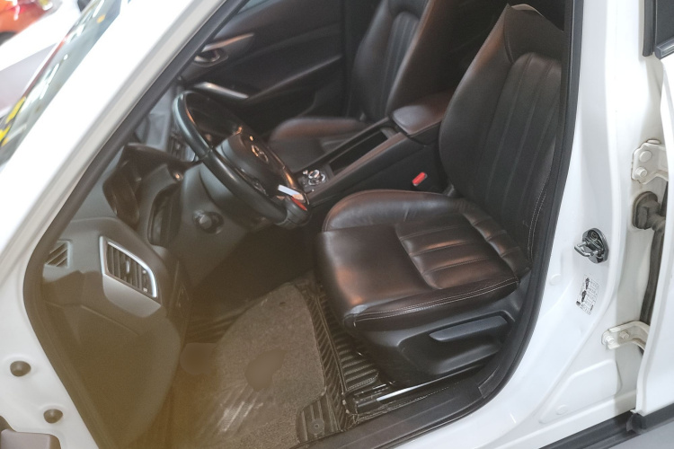 马自达CX-4 2018款 2.0L 自动两驱蓝天品位升级版 国V中控内饰19