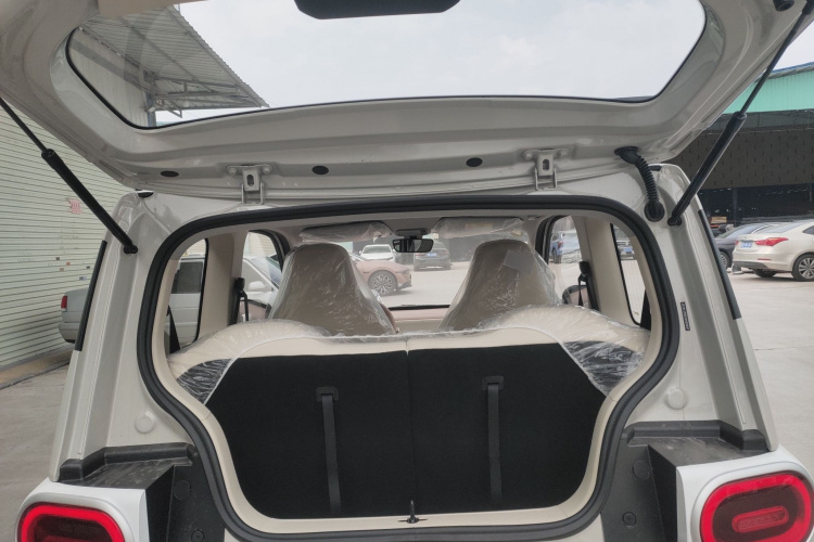 五菱汽车 宏光MINIEV 2024款 第三代 215km 青春版机舱底盘23