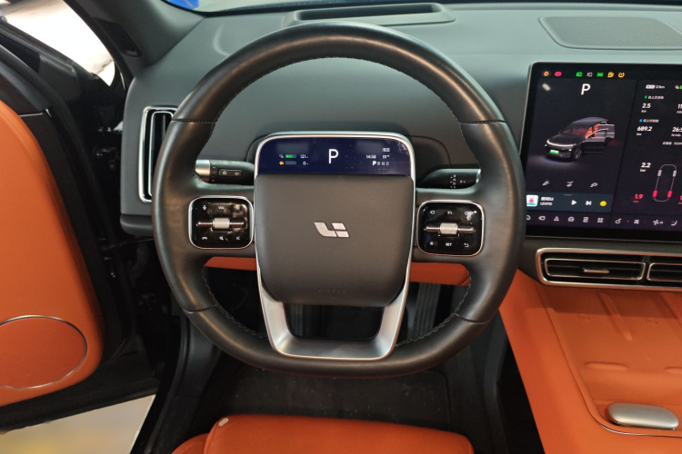 理想汽车 理想L8 2023款 Pro中控内饰13