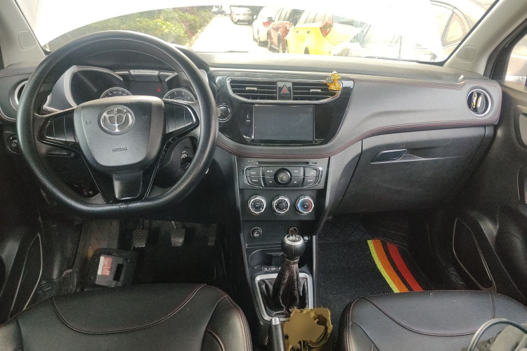 中华V3 2016款 1.5L 手动舒适型中控内饰12