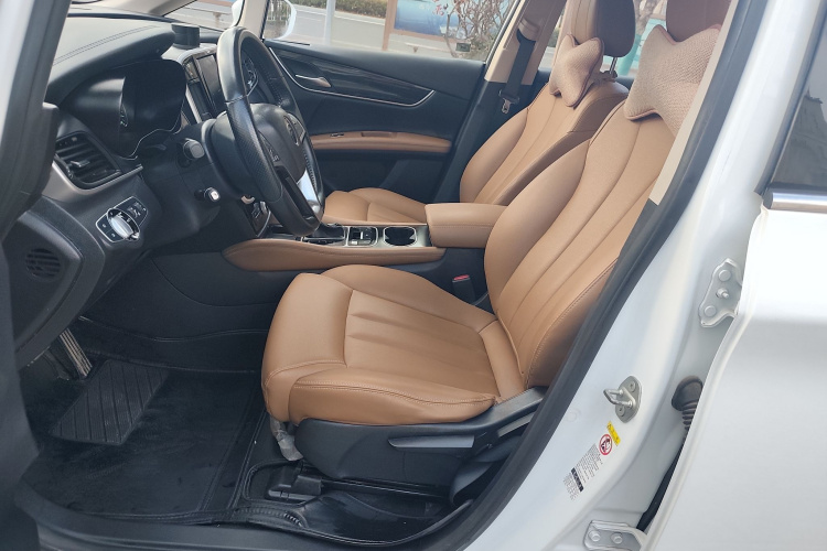 比亚迪 宋MAX 2018款 1.5T 自动智联精英型 6座中控内饰7003