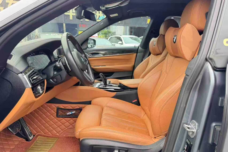 宝马6系GT 2020款 630i M运动套装中控内饰19