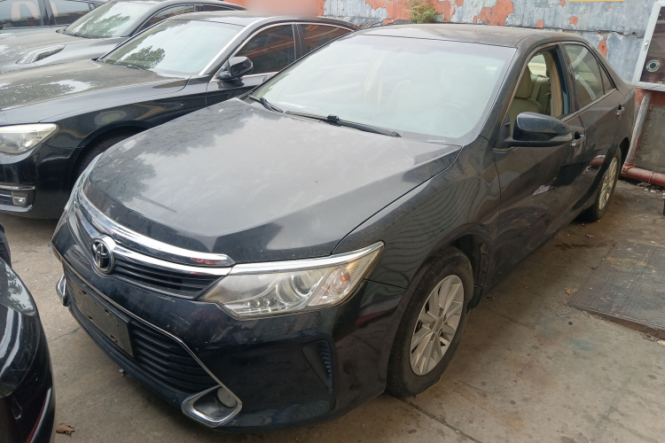 丰田 凯美瑞 2016款 2.0E 十周年纪念精英版车身外观1