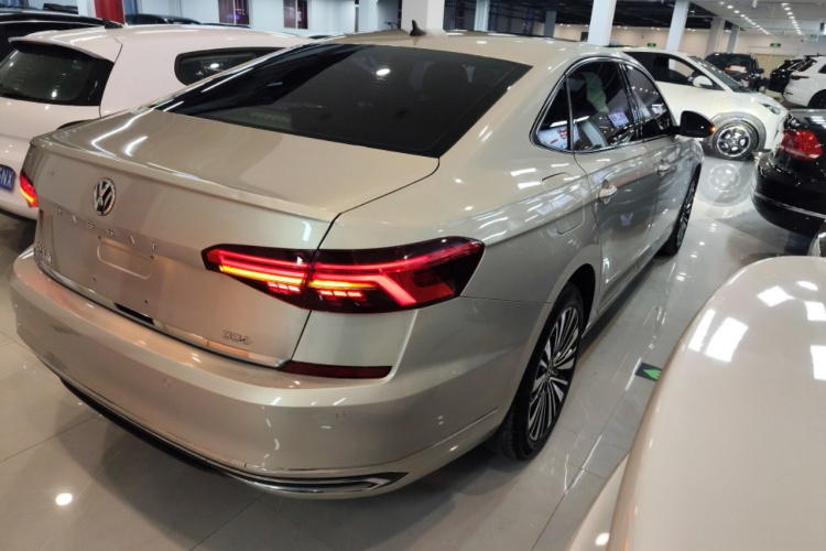 大众 帕萨特 2019款 330TSI 豪华版 国VI车身外观6005