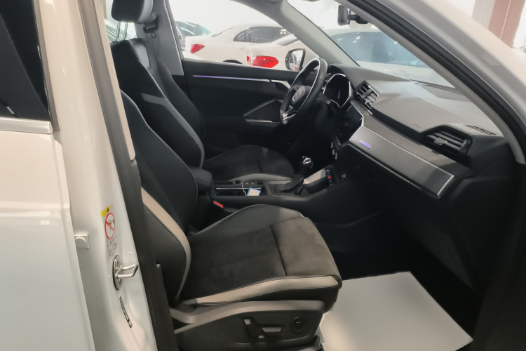 奥迪Q3 2023款 40 TFSI 时尚动感型局部细节41