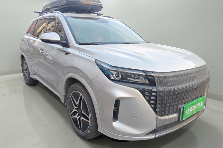 蓝电E5 2023款 1.5L DE-i 100KM臻享型 7座车身外观3