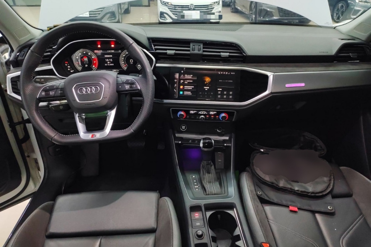 奥迪Q3 Sportback 2022款 40 TFSI 时尚型中控内饰12