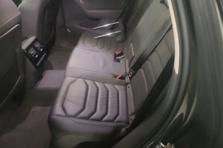 大众 途锐 2020款 3.0TSI 锐享版 国VI中控内饰7004