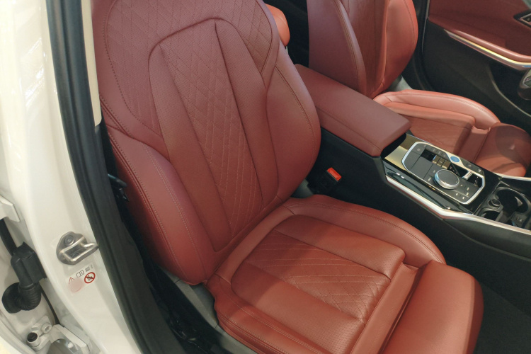 宝马i3 2022款 eDrive 35 L局部细节41