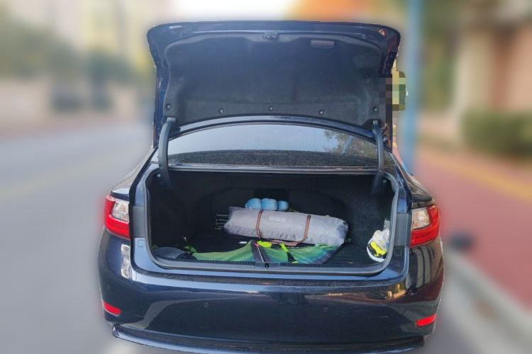 雷克萨斯ES 2015款 200 精英版中控内饰23