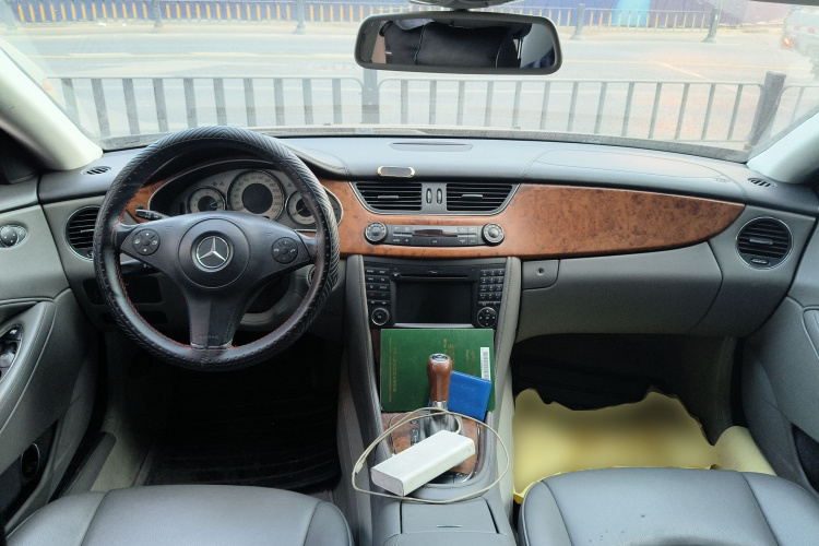 奔驰CLS 2009款 CLS 300中控内饰12