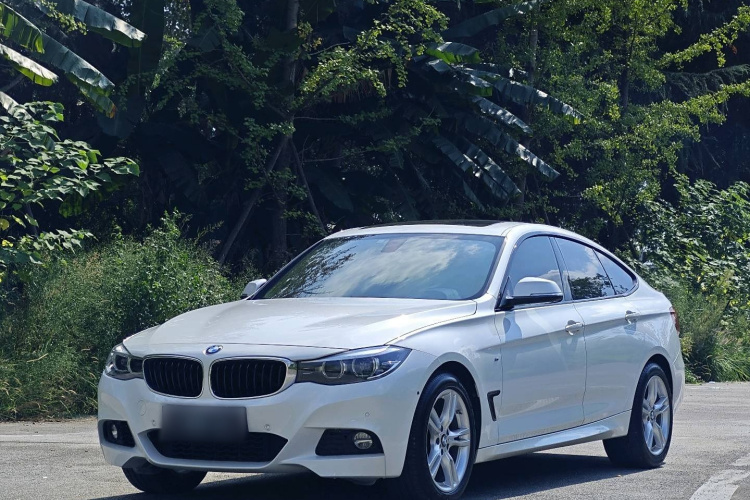 宝马3系GT 2019款 320i M运动套装车身外观1