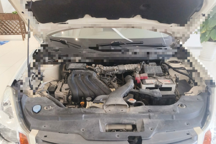 日产 轩逸 2018款 经典 1.6XE CVT舒适版机舱底盘24