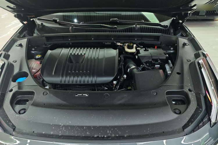 领克03 2023款 2.0TD DCT劲Pro机舱底盘24