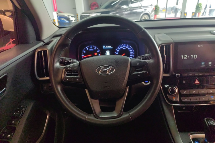 北京现代ix35 2018款 2.0L 自动两驱智勇·畅享版中控内饰13