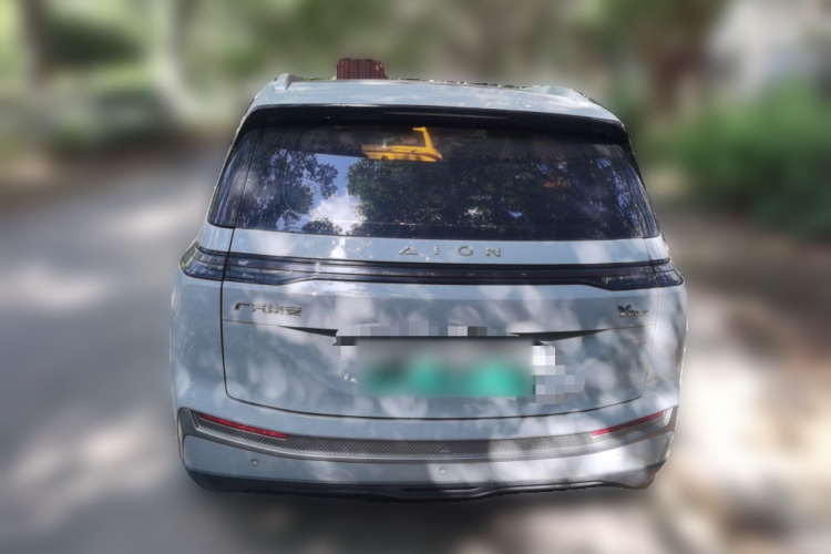 埃安 AION Y 2022款 Plus 70 智领版车身外观6