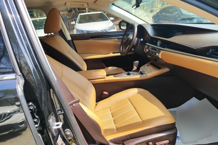 雷克萨斯ES 2016款 200 Midnight特别限量版中控内饰41