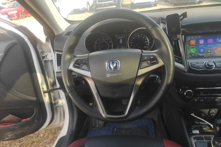 长安 逸动 2016款 XT 1.6L 自动俊酷型局部细节13