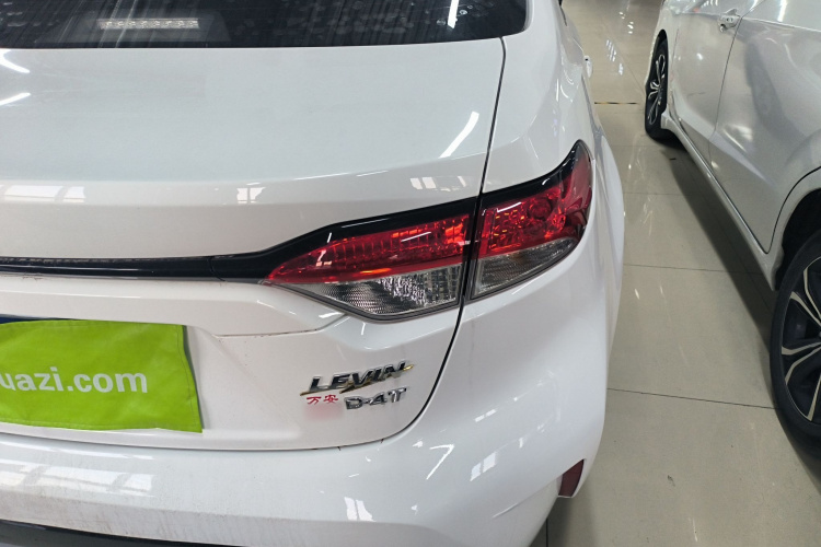 丰田 雷凌 2023款 185T CVT豪华版车身外观6006