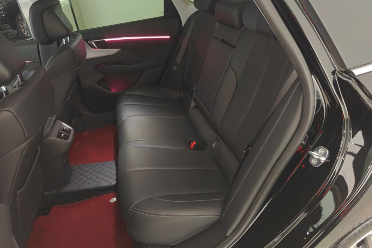 别克 君越 2023款 28T 越尊版中控内饰21