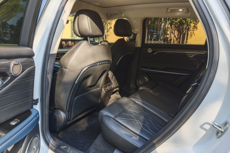 岚图汽车 岚图FREE 2024款 超长续航智驾版中控内饰7003