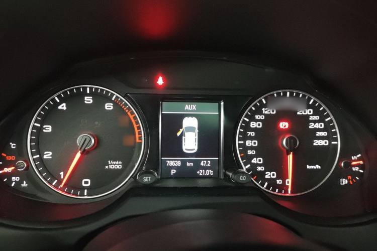 奥迪Q5 2018款 典藏版 40 TFSI 技术型局部细节14