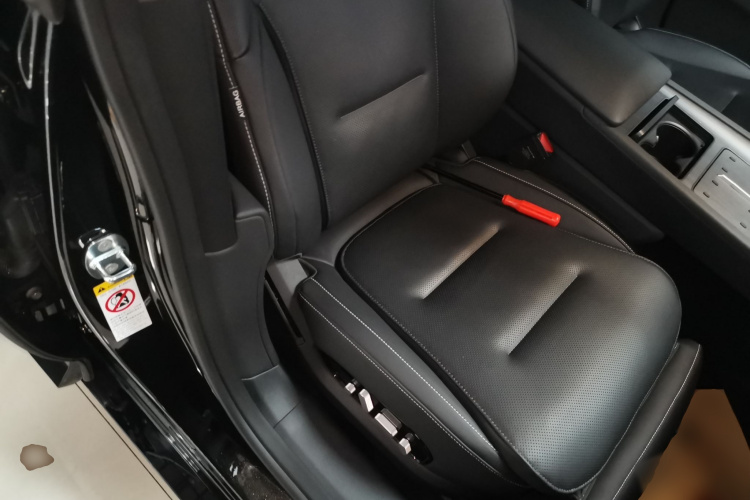 阿维塔12 2025款 Ultra增程版局部细节41