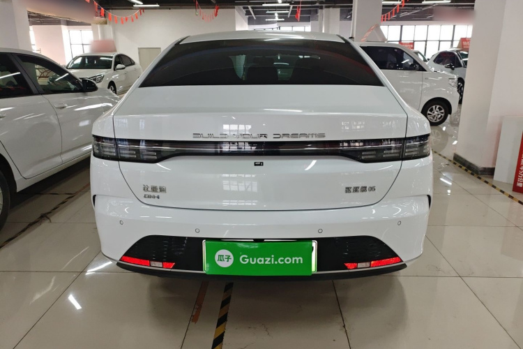 比亚迪 驱逐舰05 2024款 荣耀版 DM-i 120KM 豪华型车身外观6