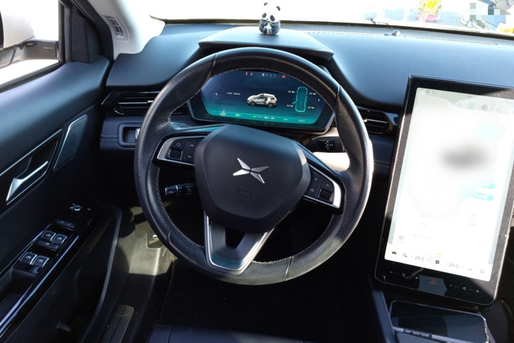 小鹏G3 2020款 520i 智享版中控内饰13