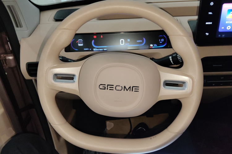 吉利银河 2023款 熊猫mini 200km 耐力熊中控内饰13