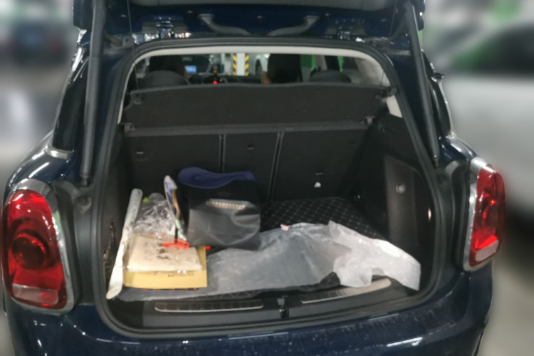 MINI Countryman 2018款 1.5T COOPER 艺术家局部细节23