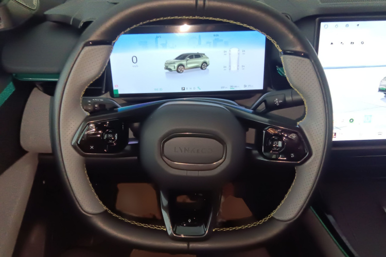 领克08 EM-P 2025款 220km 四驱性能Halo局部细节13