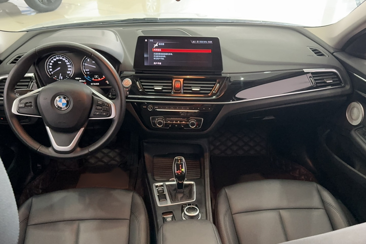 宝马1系 2021款 改款 120i M运动版中控内饰7003