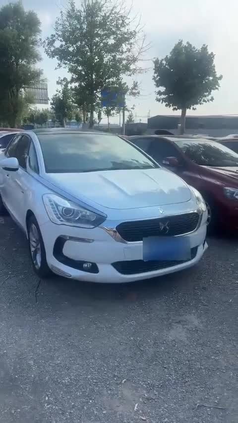 DS 5 2015款 1.6T 雅致版THP160讲解2