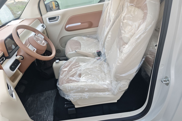 五菱汽车 宏光MINIEV 2024款 第三代 215km 青春版中控内饰19