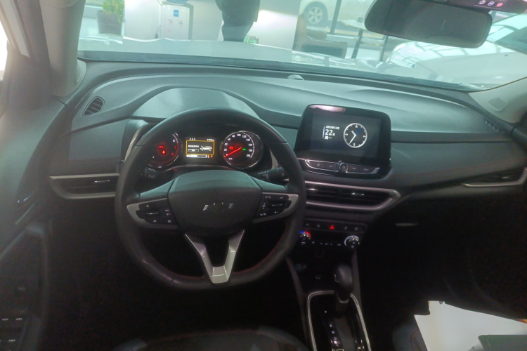 雪佛兰 创酷 2021款 Redline 335T CVT极版 国VI中控内饰13