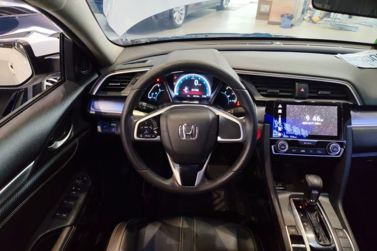 本田 思域 2016款 220TURBO CVT豪华版中控内饰13