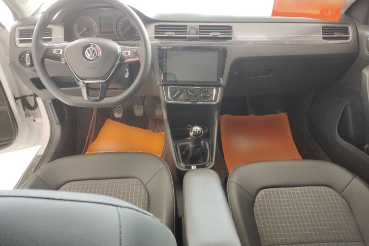 大众 桑塔纳 2016款 1.6L 手动舒适版中控内饰12