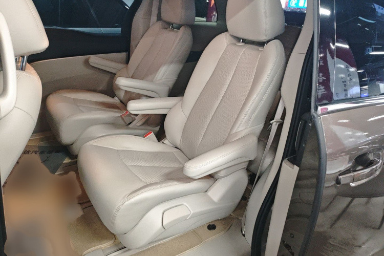 别克GL8 2023款 陆上公务舱 舒适型中控内饰7004