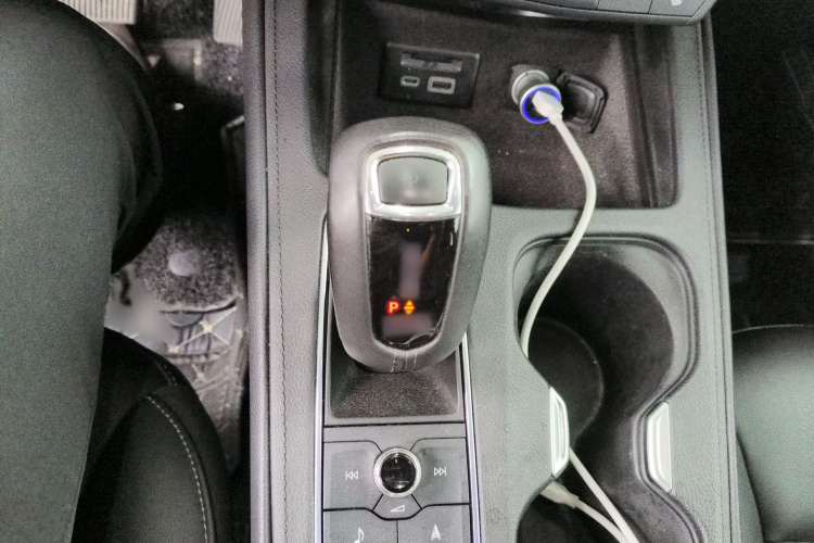 凯迪拉克XT4 2018款 28T 两驱领先型局部细节18