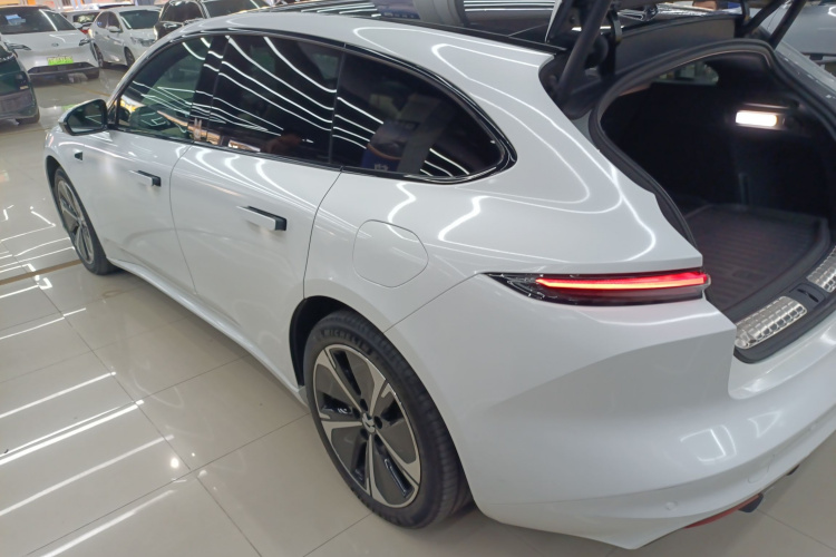 蔚来ET5T 2025款 75kWh Touring车身外观4